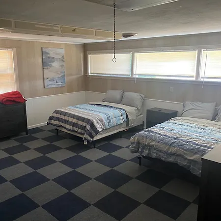 Spacious 4 Bedroom Home With 5 Beds Near Interstate 40 In Amarillo, Tx